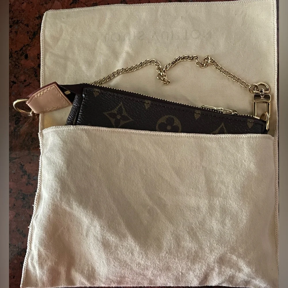 LV Mini Pochette that will make any wardrobe fabulous! - Picture 6 of 12